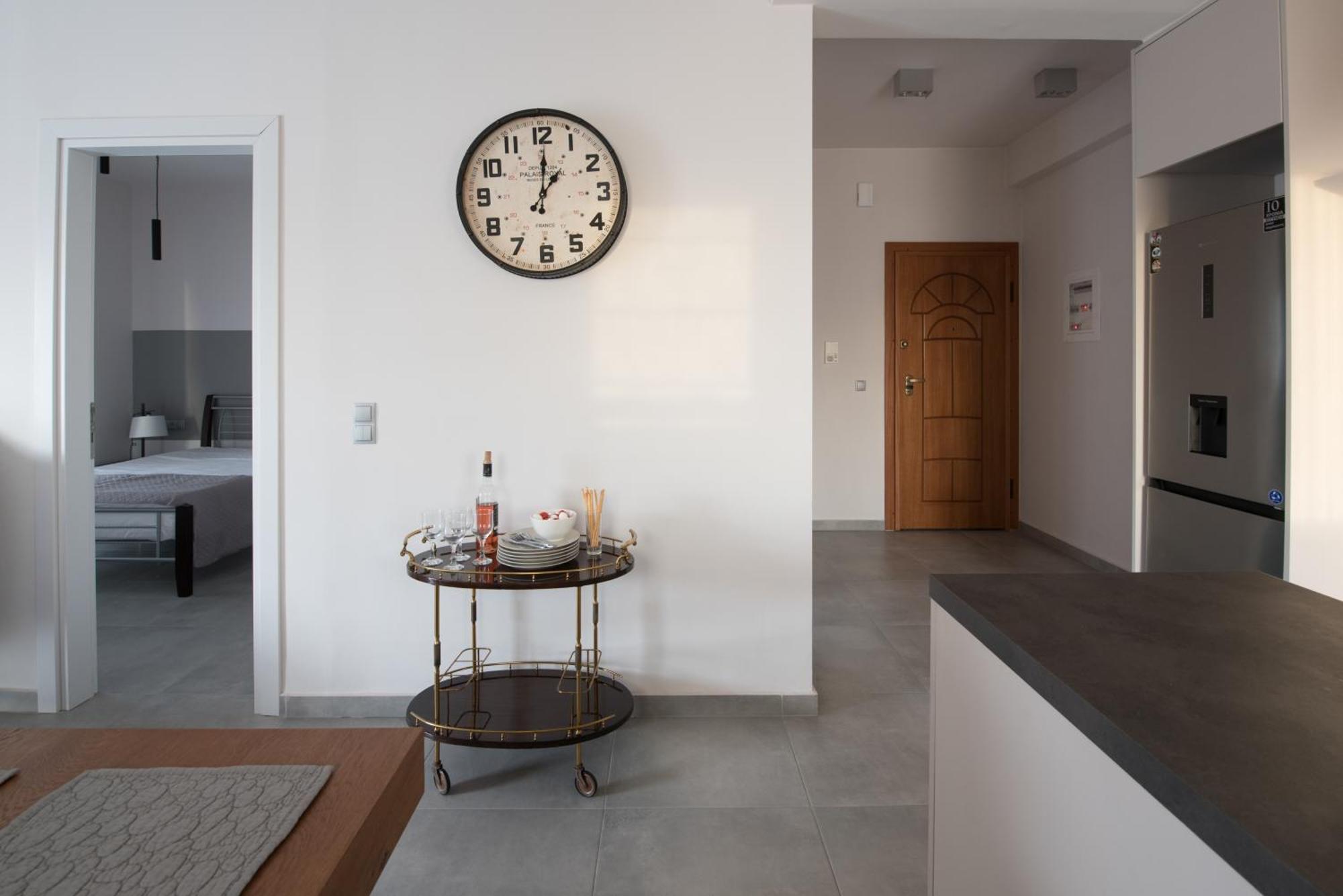 Valeria'S Sea View Apartment Атина Екстериор снимка